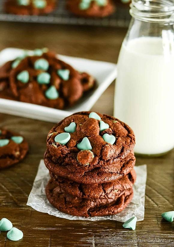 Chocolate mint chip cookies